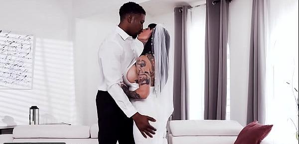  Hot Stacked And Tattooed Bride Has The Buttfuck Of Her Life